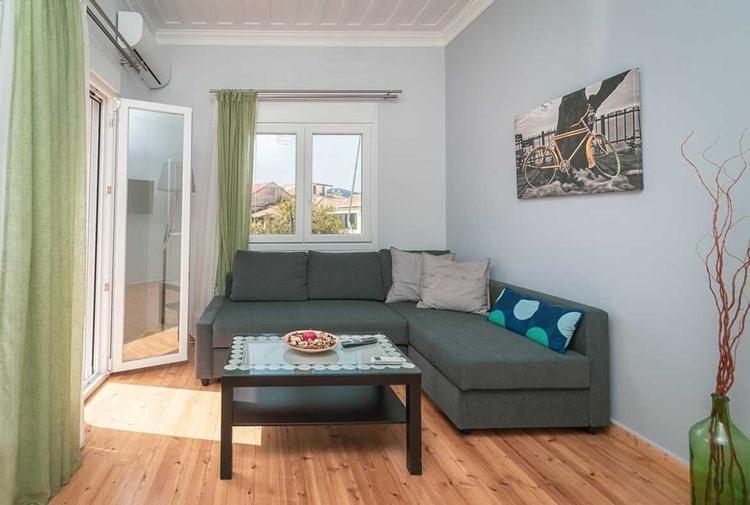 Sivylla Apartments Lefkada City ภายนอก รูปภาพ